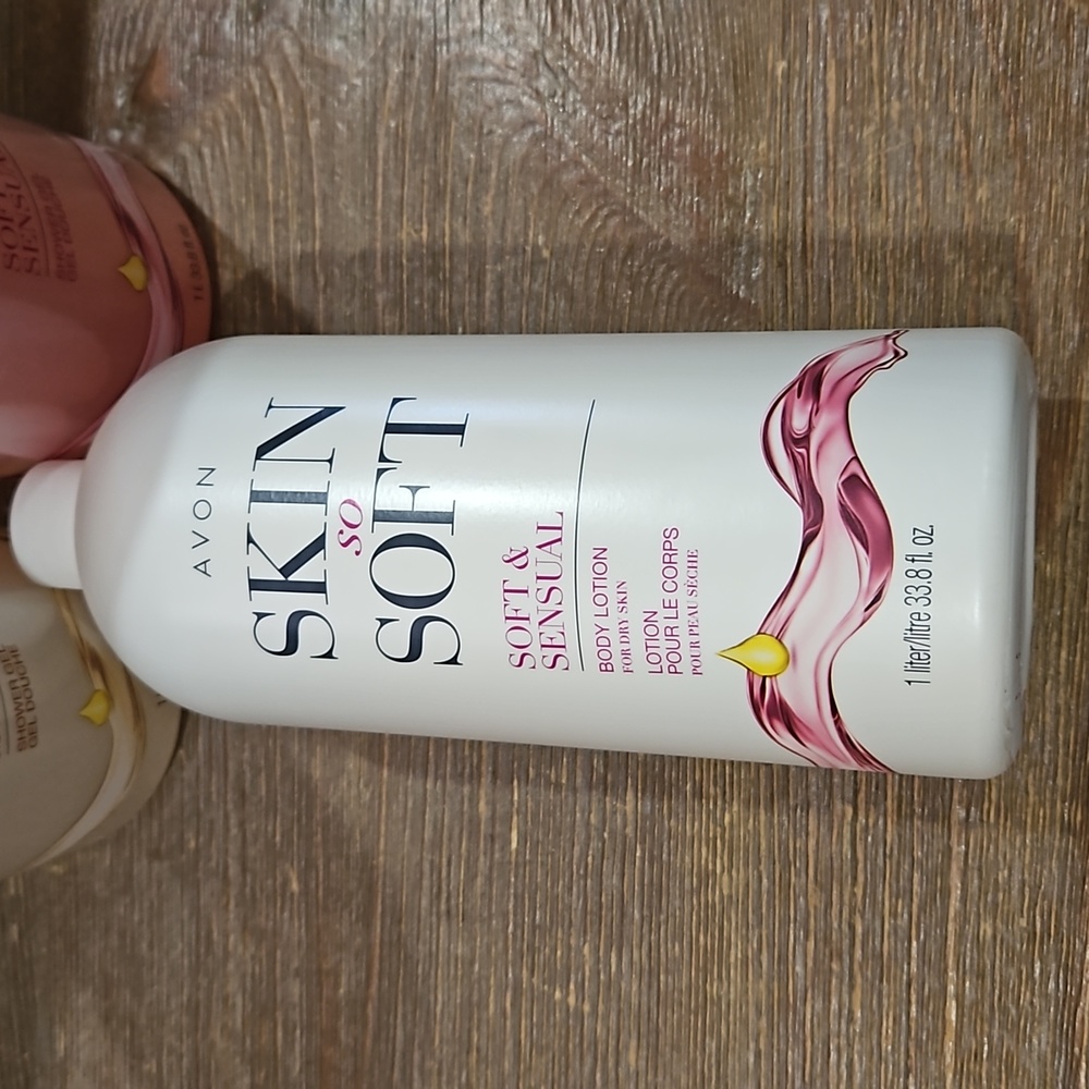 Skin So Soft Bonus-Size Soft & Sensual Body Lotion